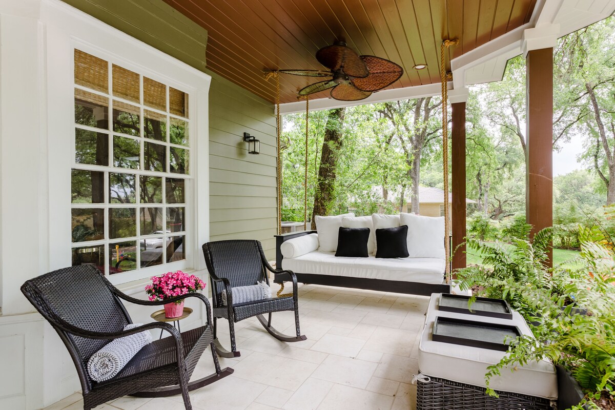 Photo 3 of Lake Austin Retreat - 3 miles from downtown
