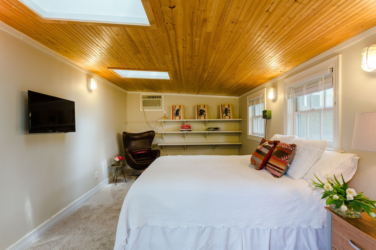 Photo 42 of Lake Austin Retreat - 3 miles from downtown