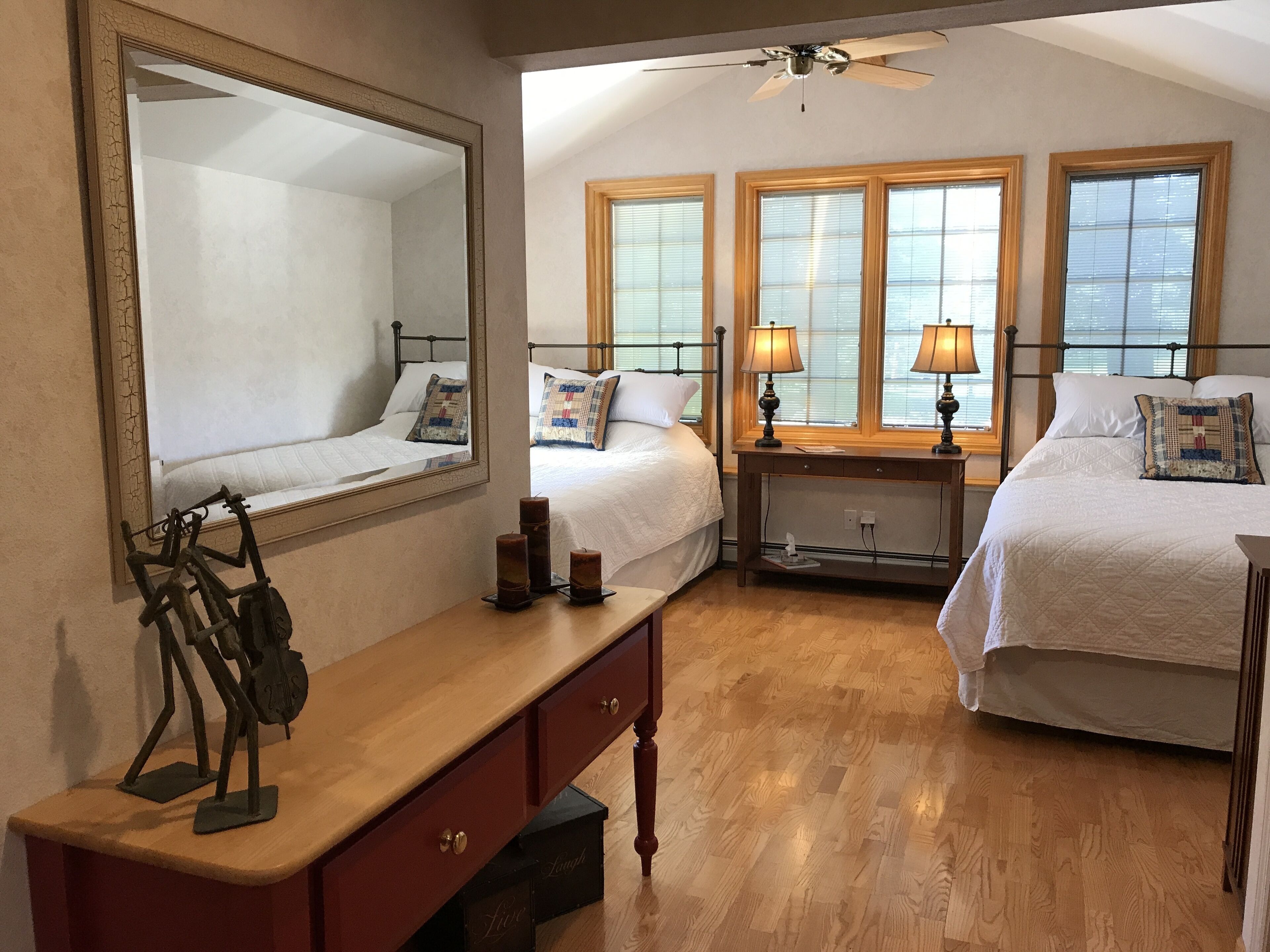 Second Bedroom 2 Queen beds and full bathroom