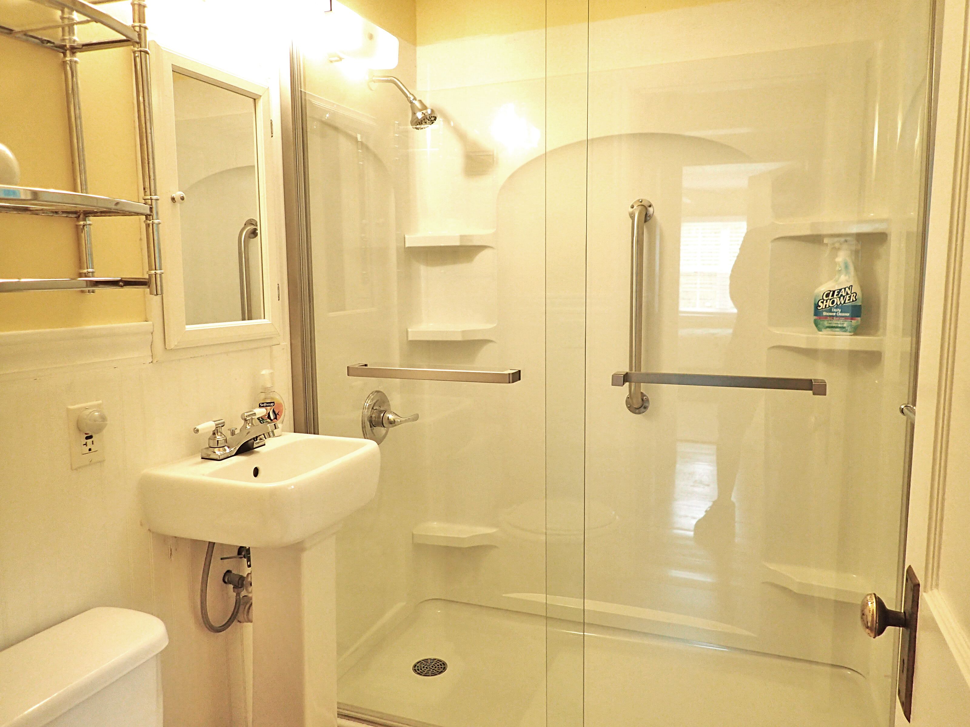 Combined shower/tub, hair dryer, soap