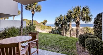 2BR Oceanfront in Captain's Court with beautiful views! Omni Plantation