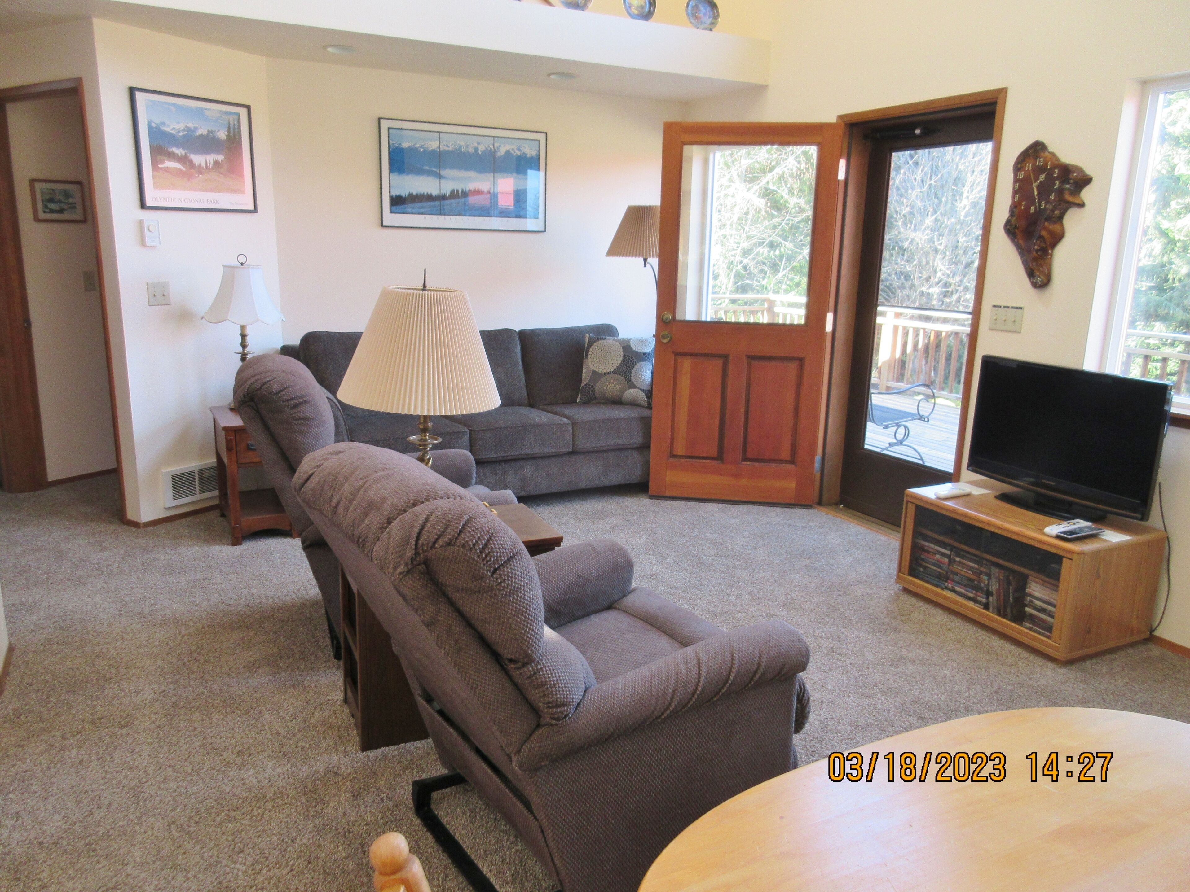 This Is The Place - Your Year Round Getaway!  N. W. Living At Its Best!