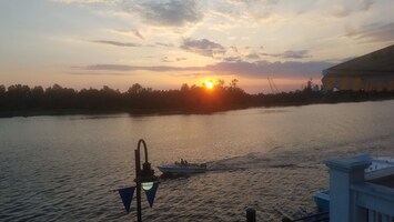 Sunset downtown Wilmington