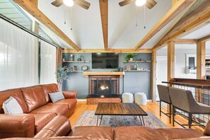 Smart TV, fireplace, video games, books