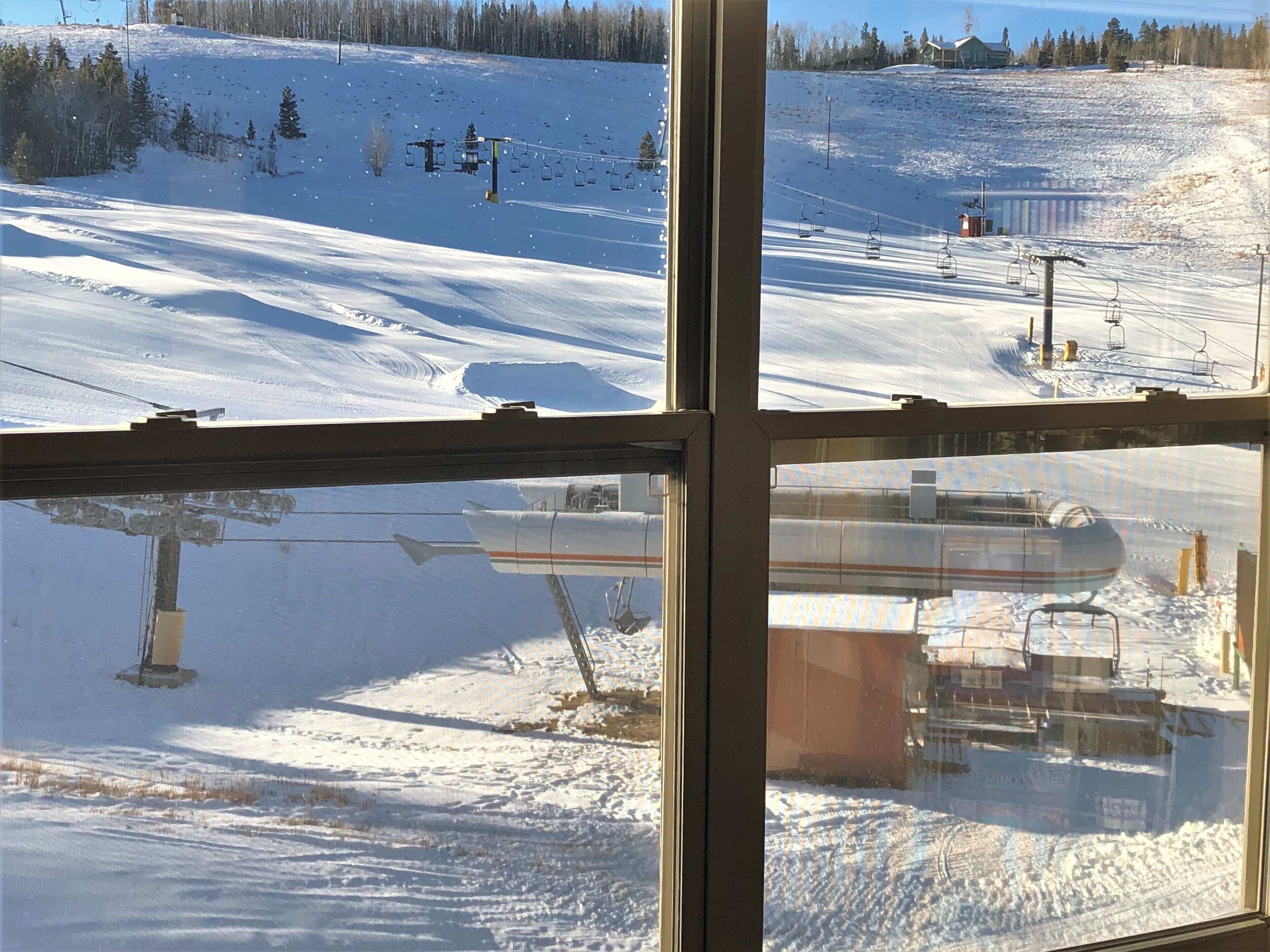 Ski, Snowshoe, Bike, Hike 3BR 3BA, 4th Floor, Mountain Views! 