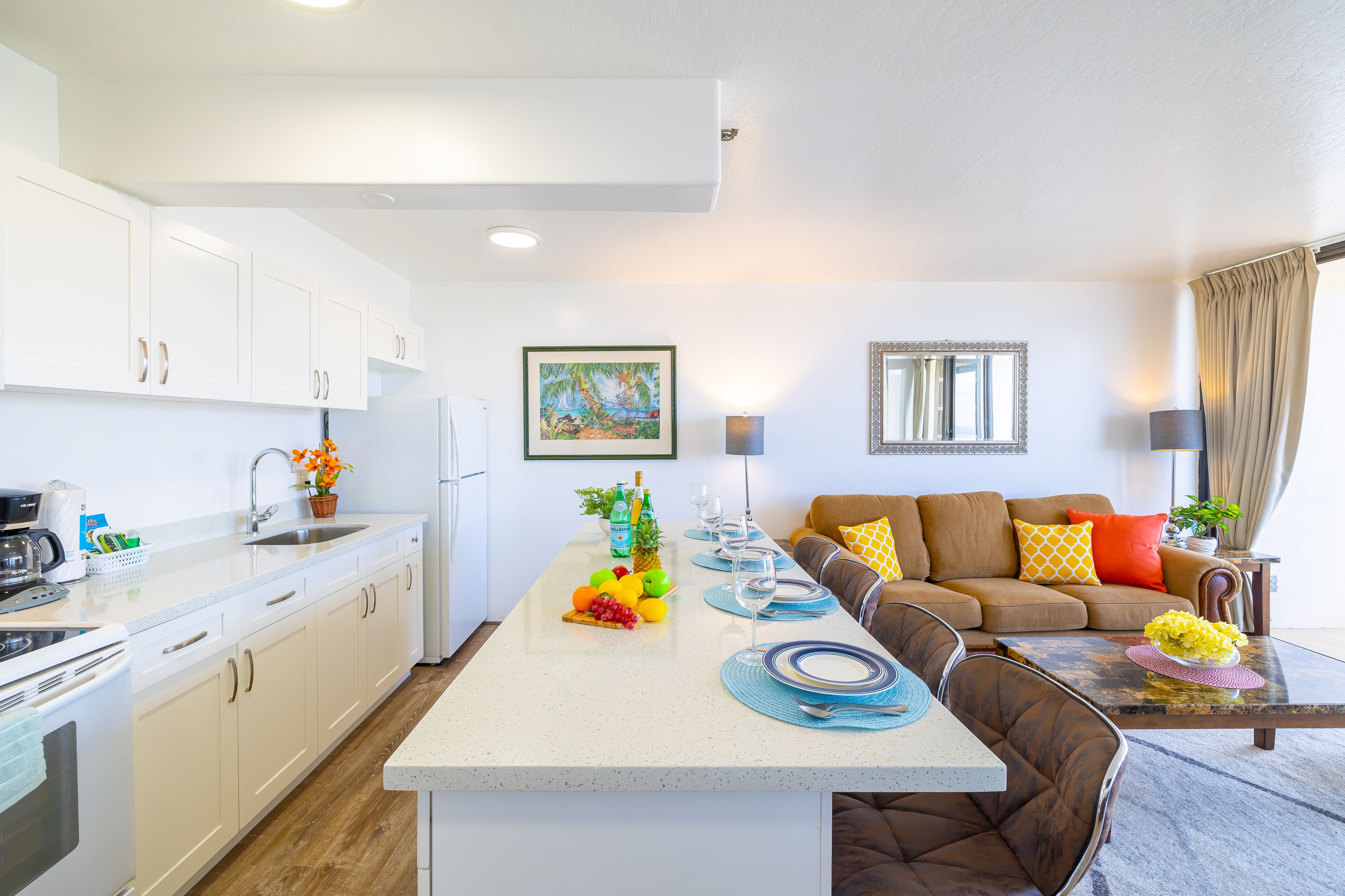 Dreamy Diamond Head View Condo with Parking Perks and Just Steps to the Beach!