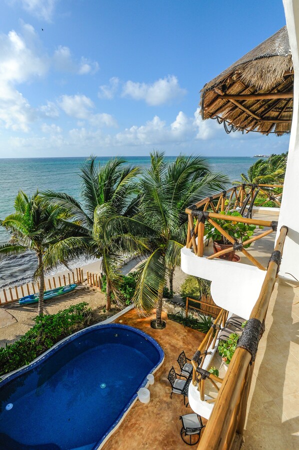Property grounds - Luxurious Private Caribbean Oceanfront, Breathtaking Ocean Views.  (Puerto Morelos)