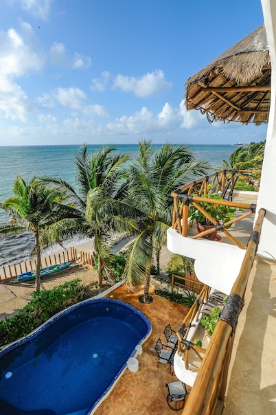 Luxurious Private Caribbean Oceanfront, Breathtaking Ocean Views.