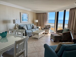 Televisión y reproductor de DVD 