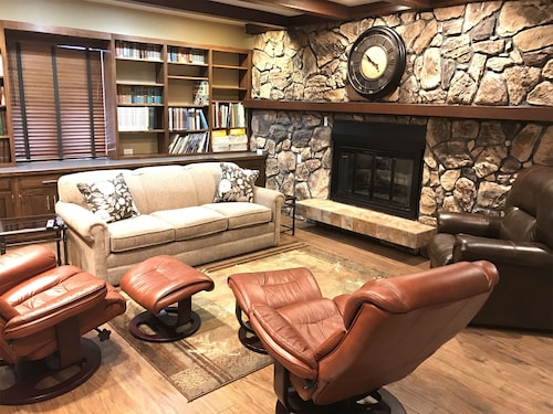 Beautiful Penthouse Suite in the heart of downtown Fairbanks