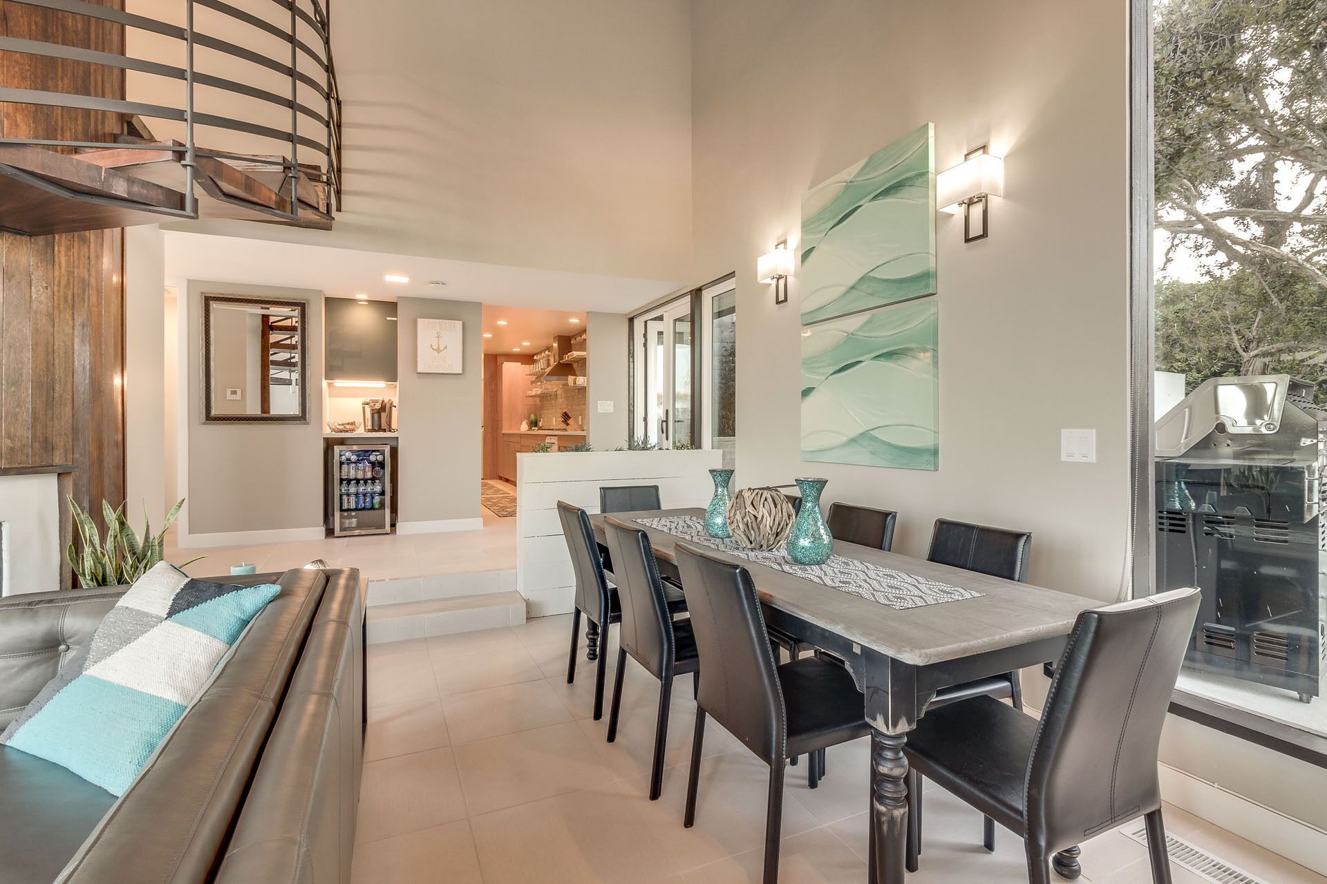 Renovated Mid-Century Mod Home with Spectacular Views in Point Loma (Spa & A/C)