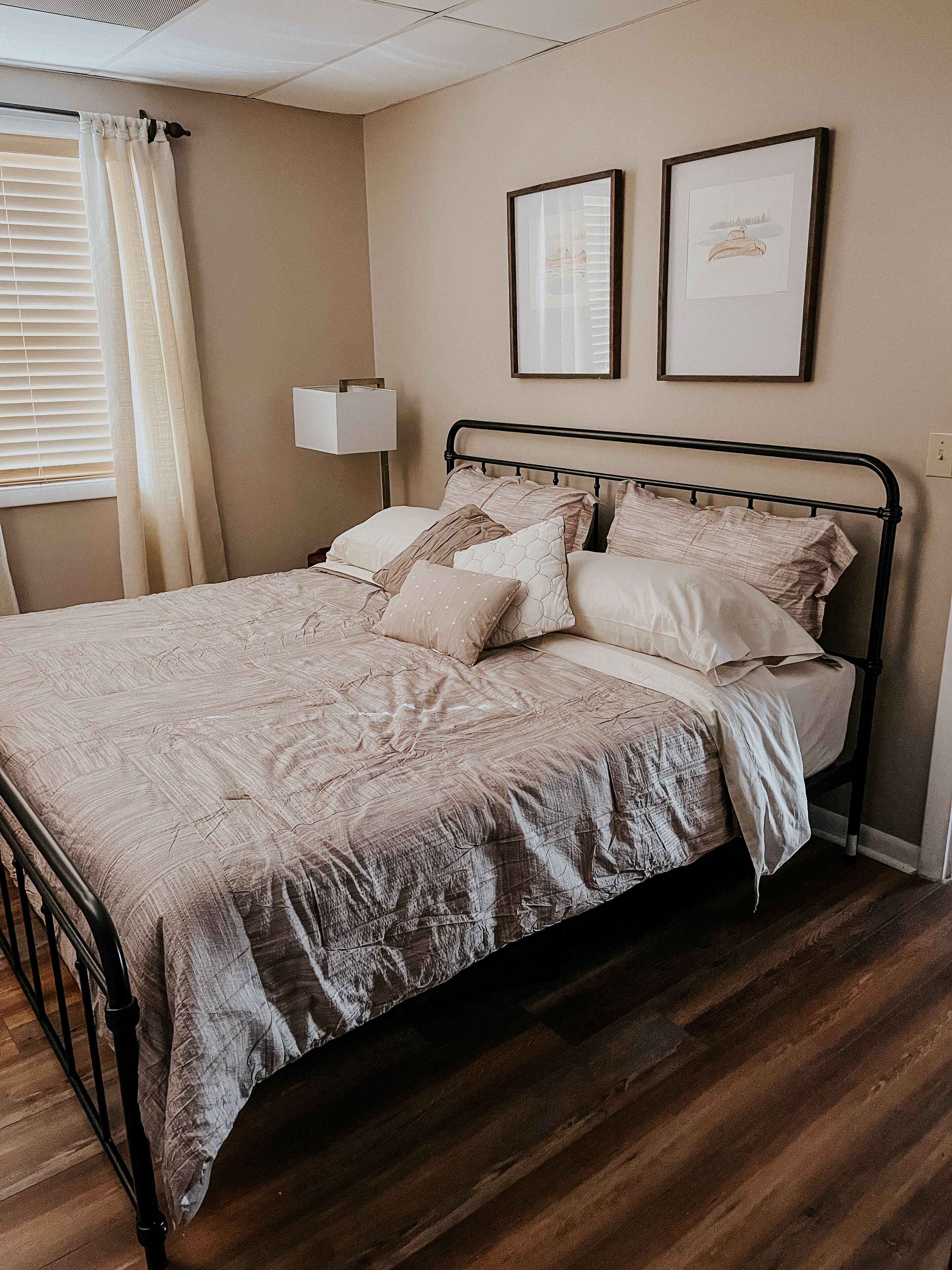 Spectacular Lake Views, Bright & Cozy Interior, Great Fishing