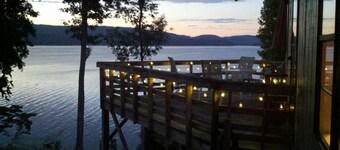 Spektakuläre Aussicht auf den See und fantastisches Angeln