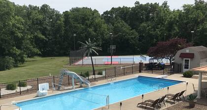 PICKLEBALL, Heated Pool, Game Room, Outdoor Oasis, Tennis, Basketball, & woods!