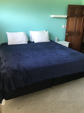 7 عدّة غرف نوم ومكواة/لوح كي وسرير سفر وواي فاي مجانًا