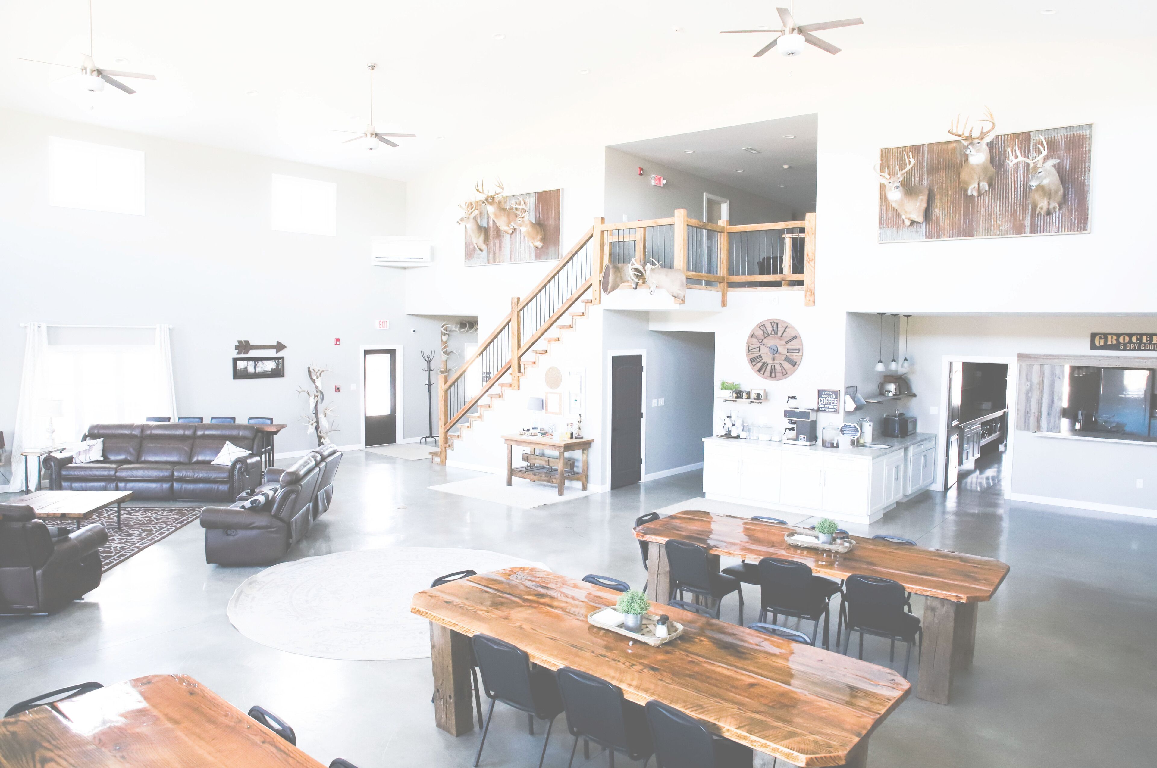 12 Bedroom 14 Bathroom Gorgeous Lodge!