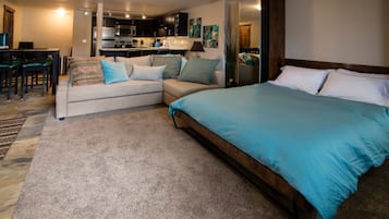 Desk, iron/ironing board, free WiFi, bed sheets