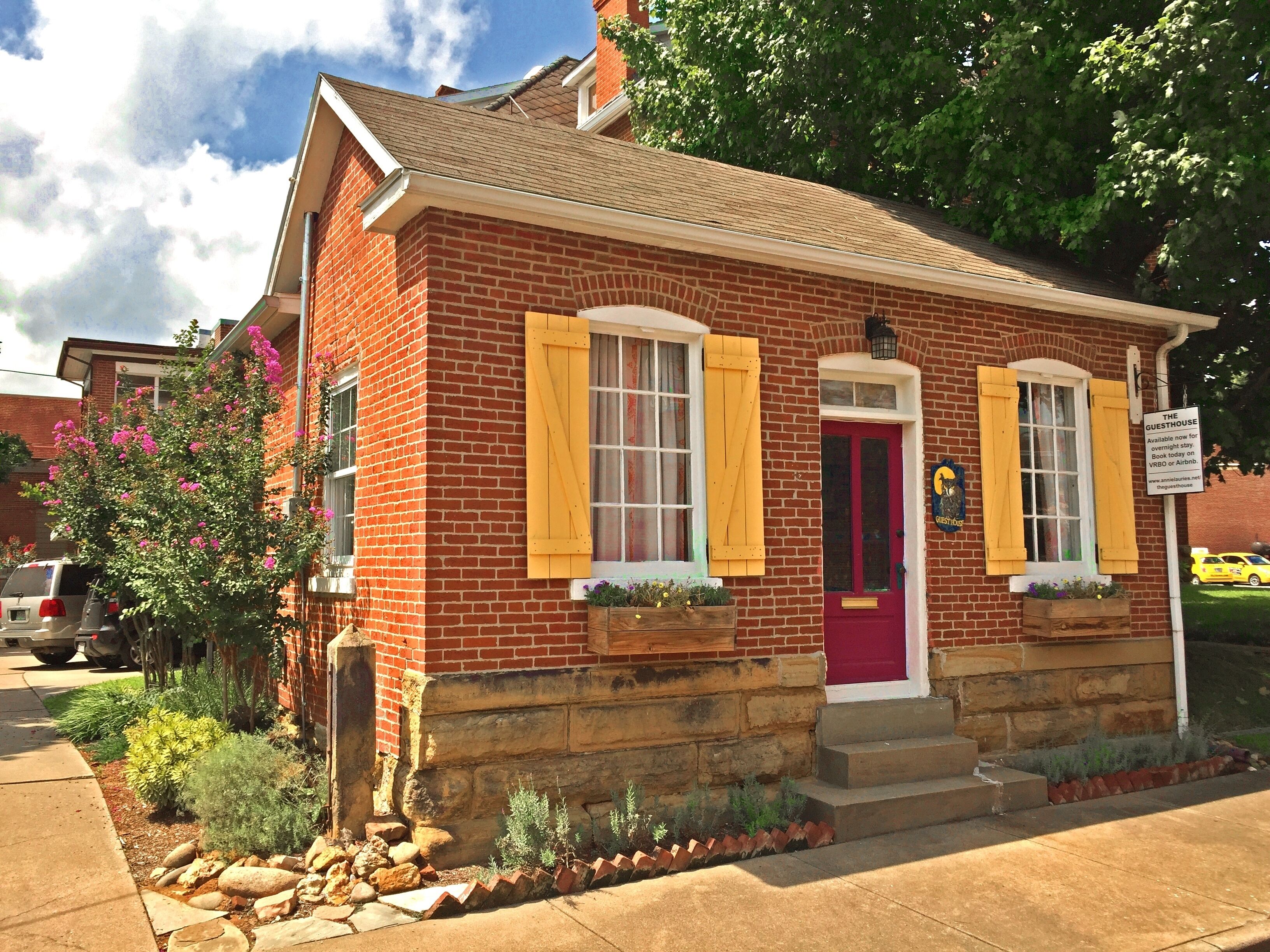 The Downtown Guesthouse