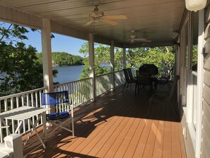 Terrace/patio - Your Best Vacation Ever! Comfort, Style and Activities Abound! (Rocky Mount)