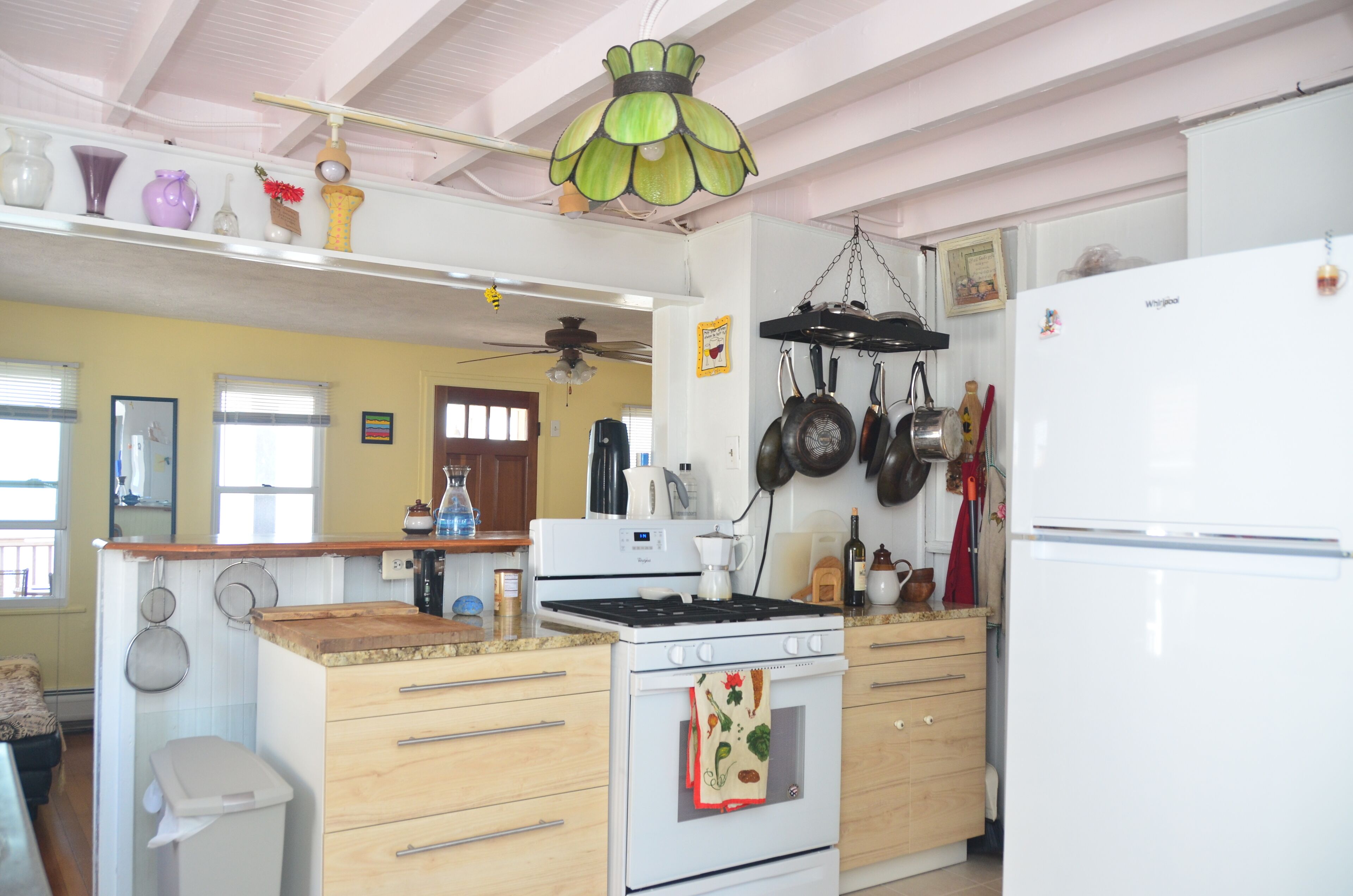 Charming Bright Cottage on Silver Sands Beach