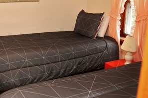 4 Schlafzimmer, Bügeleisen/Bügelbrett, WLAN, Bettwäsche
