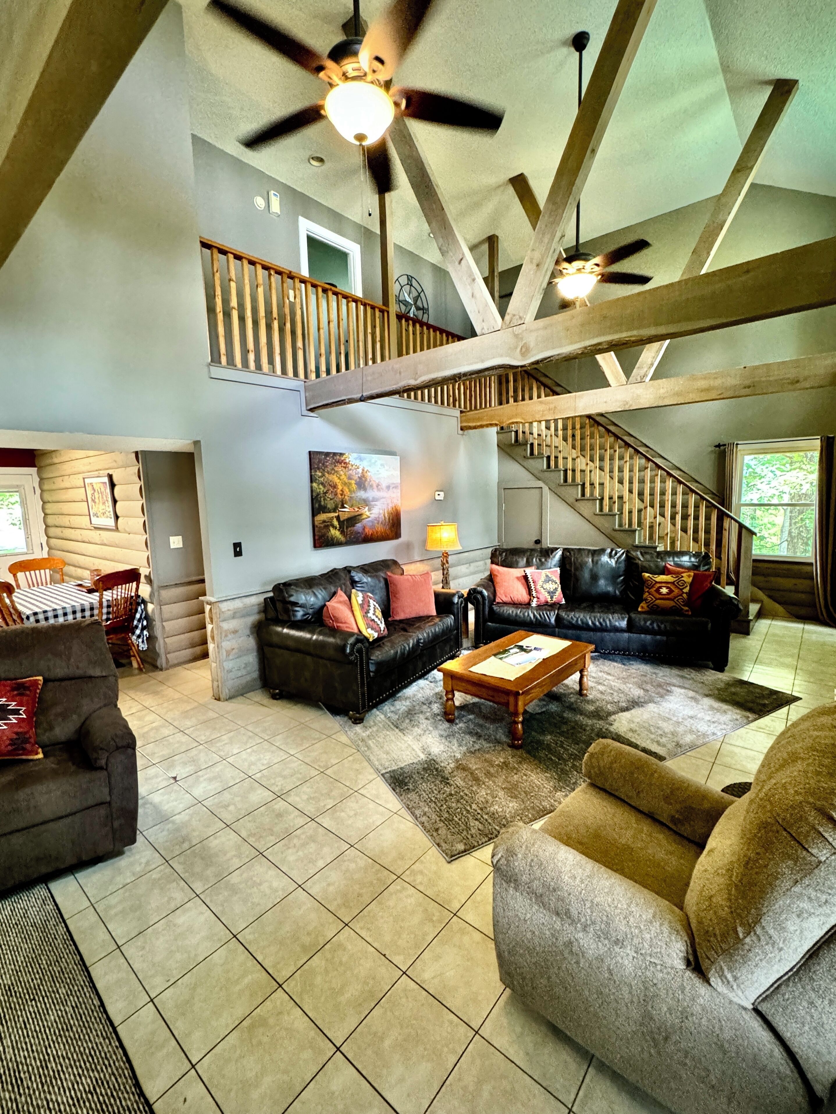 Smart TV, chimenea y reproductor de DVD 