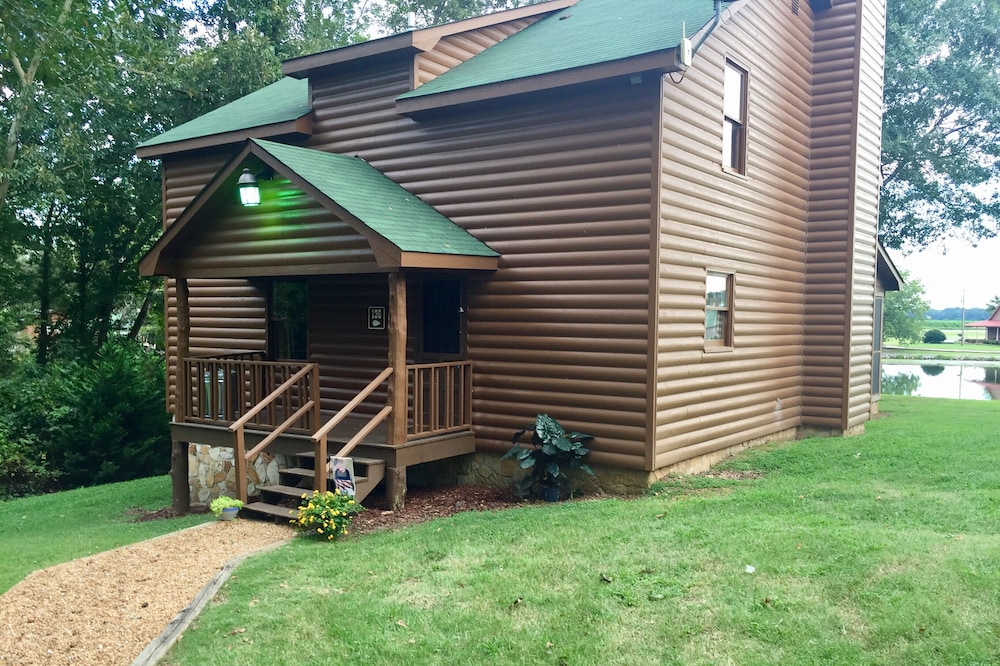 Wilson Lake, Private Dock,<br>Pool, RTJ Golf Close by, fireplace Spend New Years
