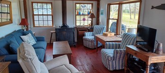 Classic Chappy Beach House, big water views, near the water