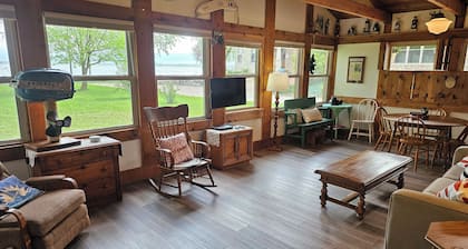 Bear Lodge, Fantastic Views Of Partridge Lake Fremont Wisconsin Wolf River