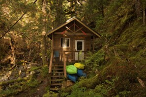 Exterior - Pepper Creek Cabin at Granite Point (Seward)