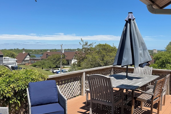 Front of Wraparound Deck
