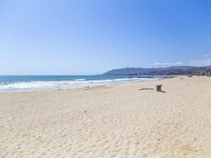 Beach - The Sandy Feet Retreat (Ventura)