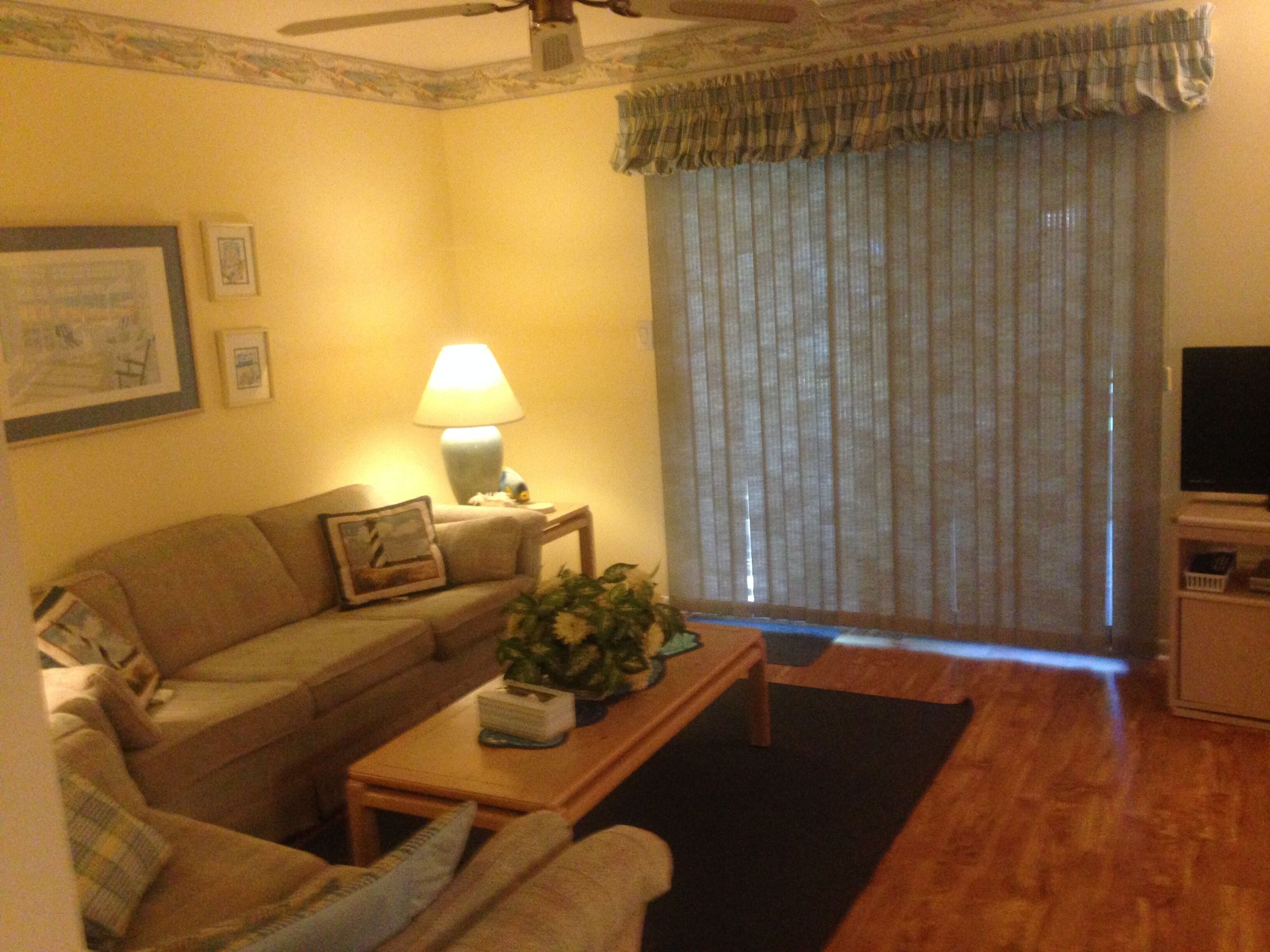 3BR Rehoboth Townhouse; PRIME SUMMER WEEKS AVAILABLE! Great rates!