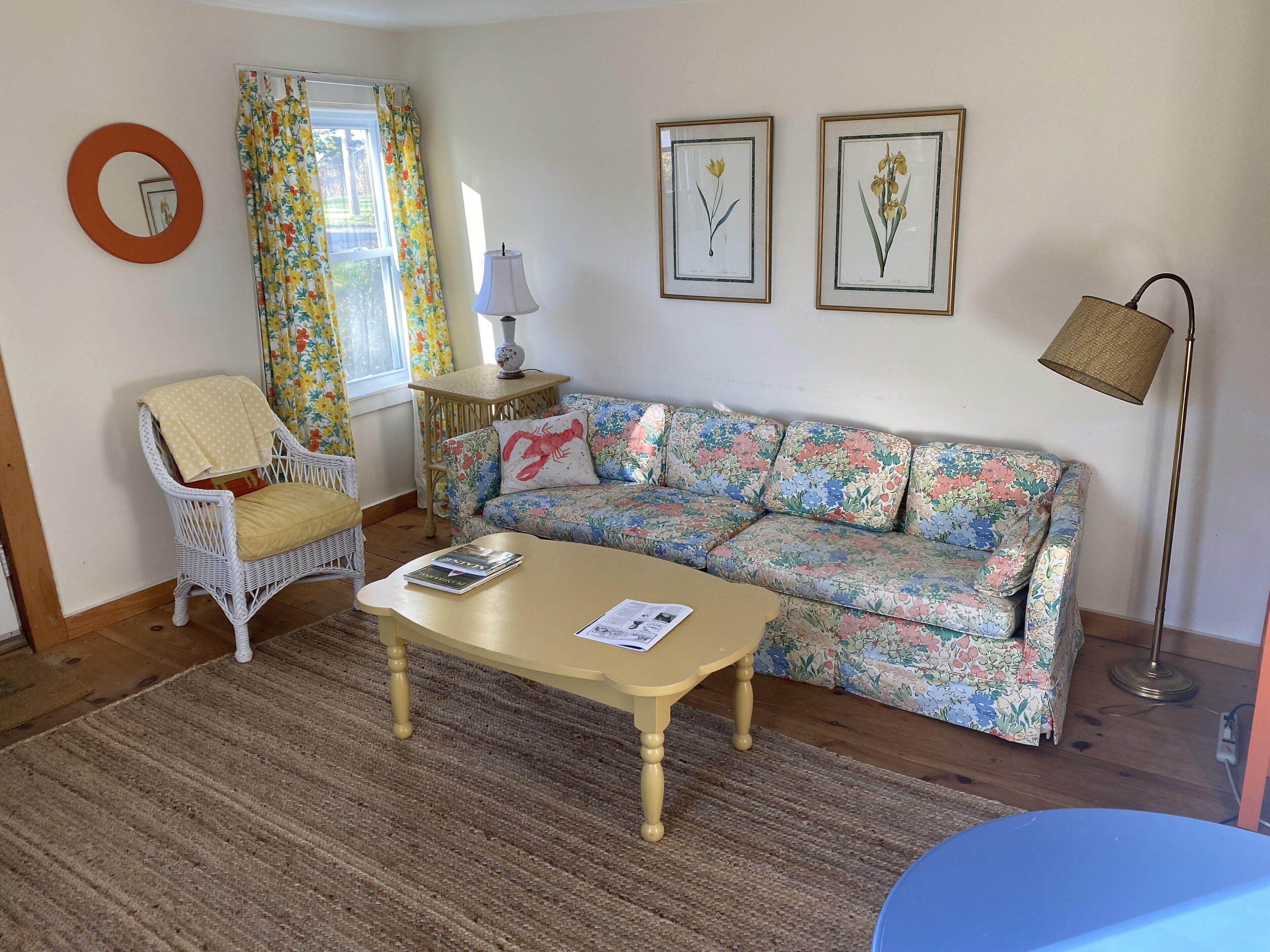 Sunny Bungalow, Walk to Ferry and Town