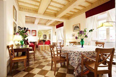 Amazing apartment with 2 bedrooms with ensuite bathrooms - WIFI/Elevator