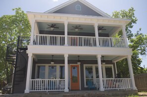 Exterior - Southern Comfort Living on Lake Dunlap (New Braunfels)