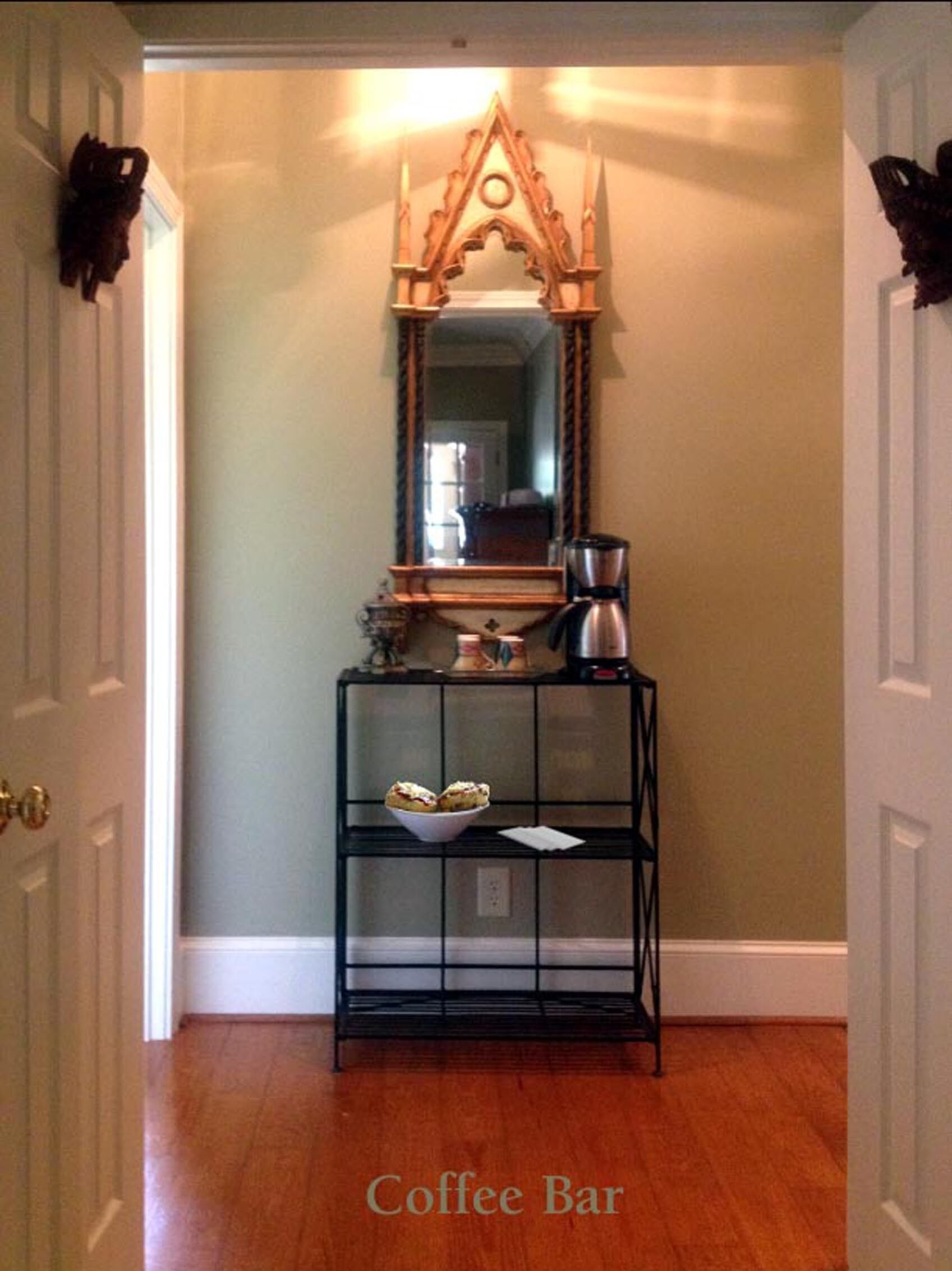 Secluded guest suite-just minutes to dntn Alpharetta/400/Windward.