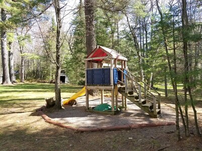 Northwoods Escape on the chain