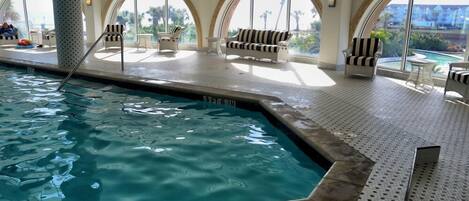 Piscine couverte, piscine extérieure