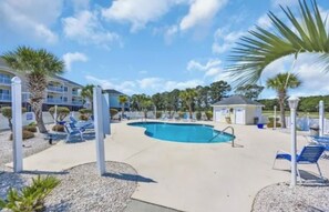 Outdoor pool - 5 minutes to the beach! Cozy 2 King BR 2BA Condo at Myrtlewood Golf Club (Myrtle Beach)