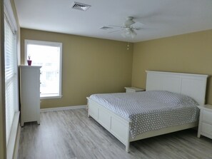 5 habitaciones, escritorio, tabla de planchar con plancha y wifi gratis 