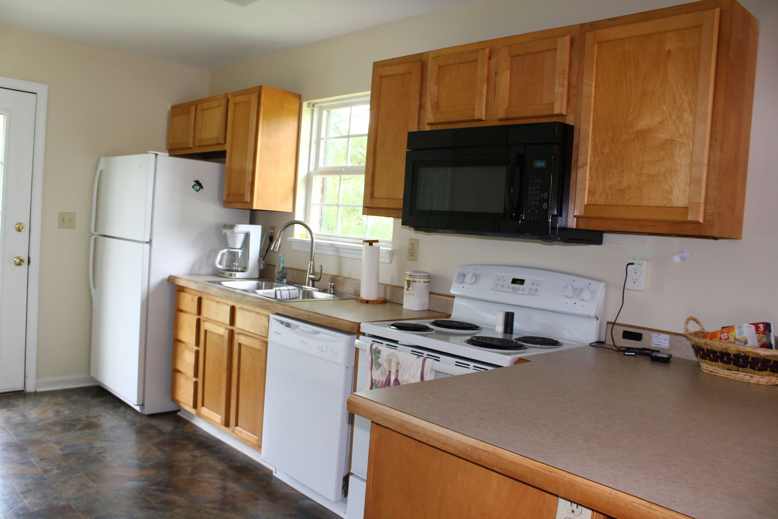 Horses, Bourbon and More .... Shelbyville Condo