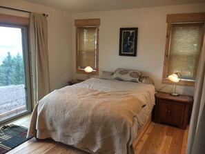 3 bedrooms, travel cot, bed sheets - Philipsburg Franklin Mountain Cabin (Philipsburg)