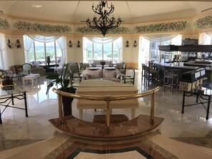Snack bar