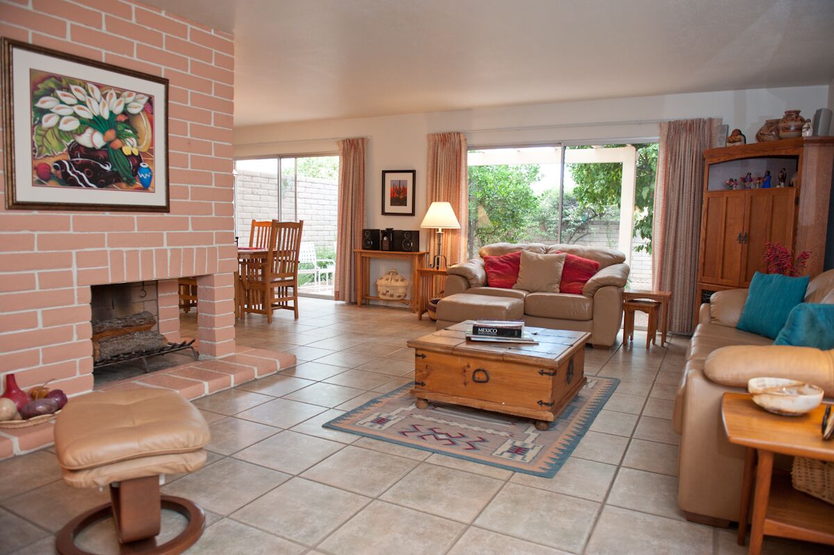 Spacious 3 Br/3 Ba Foothills Patio Home With Community Pool Heated Year Round
