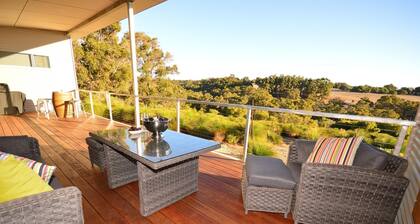 Highview - luxurious romantic rural getaway