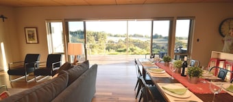 Highview - luxurious romantic rural getaway