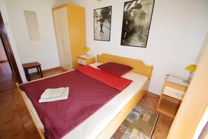 5 chambres, accès au Wi-Fi (inclus), literie fournie