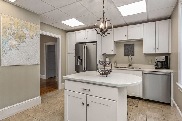 Interior - A Regal House Located in Downtown Boothbay Harbor (Boothbay Harbor)