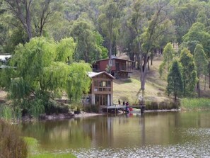 Exterior - Fawlty Farm in Taylor Bay with 3 FREE experiences (Taylor Bay)